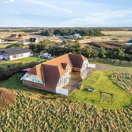 Family-friendly With Pool, Located Close To The North Sea In Vrist, Holiday home *