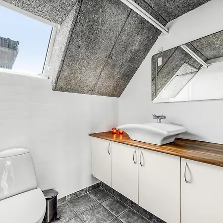 Dom wakacyjny Family-friendly With Pool, Located Close To The North Sea In Vrist Harboør