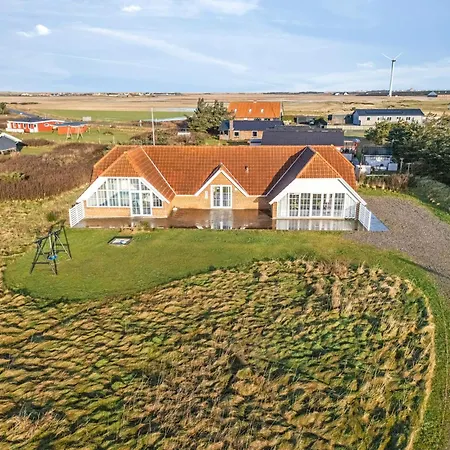 Family-friendly With Pool, Located Close To The North Sea In Vrist *