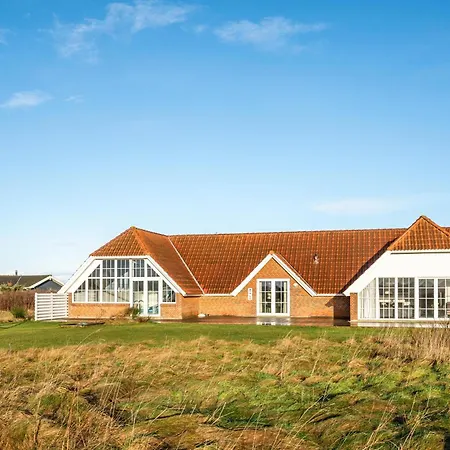 Family-friendly With Pool, Located Close To The North Sea In Vrist, Holiday home *