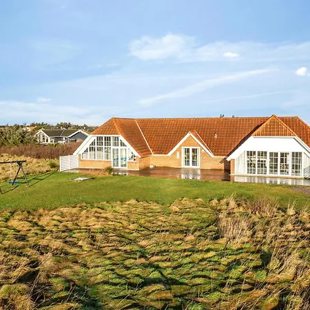 Holiday home Family-friendly With Pool, Located Close To The North Sea In Vrist, Harboor