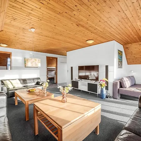 Dom wakacyjny Family-friendly With Pool, Located Close To The North Sea In Vrist