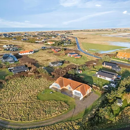Family-friendly With Pool, Located Close To The North Sea In Vrist, *
